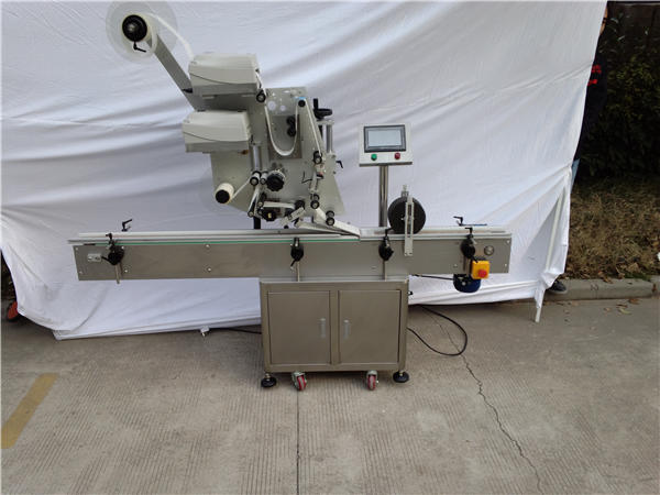 Automatické štítkovací letadlo štítkovací stroj pro ploché láhve 