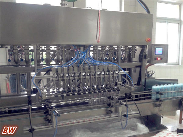 Stroj na plnění 8 hlav 